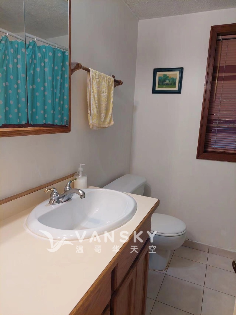 220831194930_629 bath.jpg